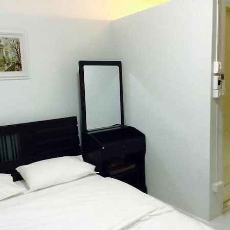 Bann Bunga Inn Bangkok Kültér fotó